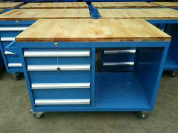 移动工具柜06